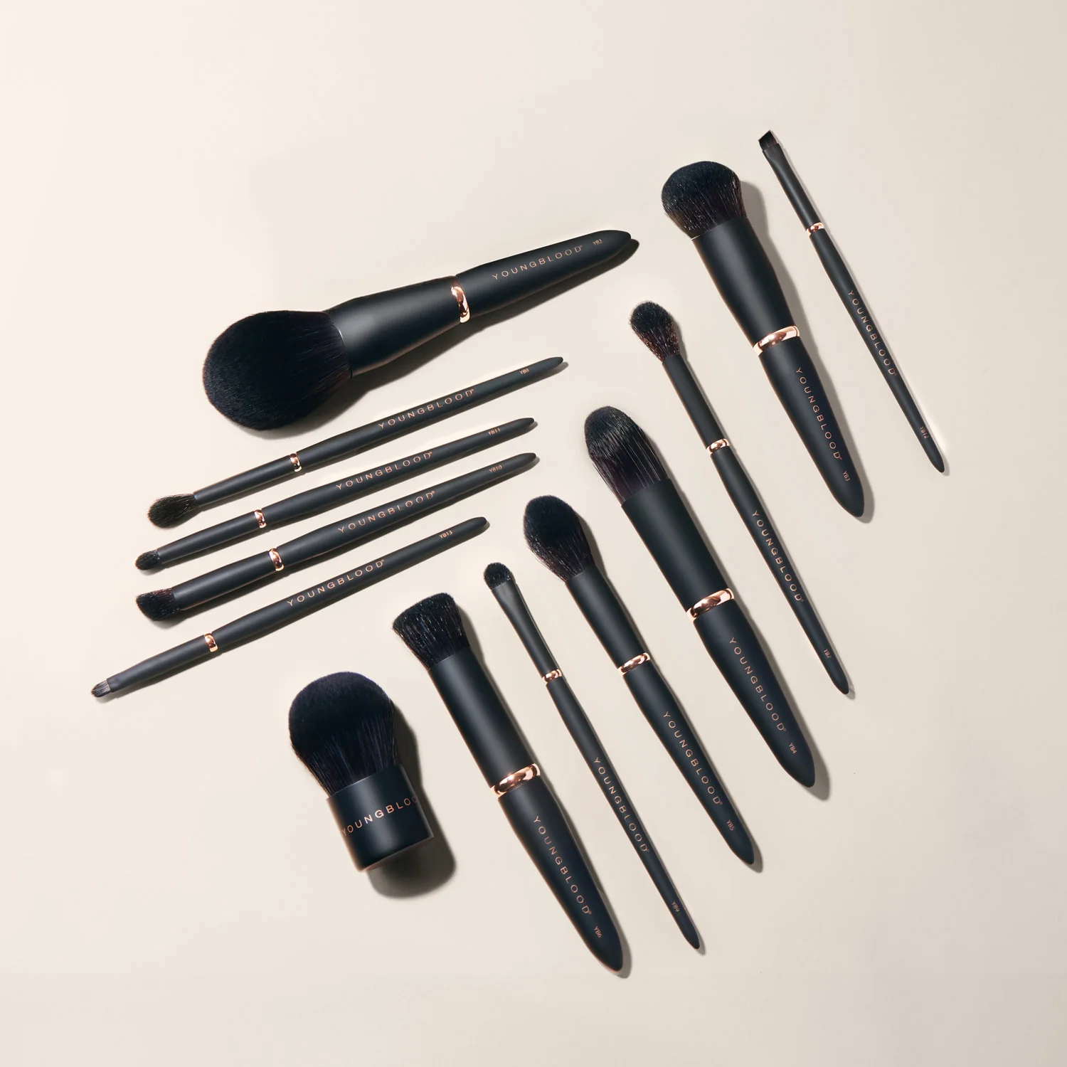 YB2 Powder Luxe Brush - Image 3